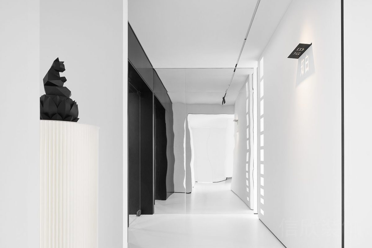 辦公室走廊效果圖白色高級(jí)感簡(jiǎn)約風(fēng)設(shè)計(jì)藝術(shù)擺件肌理設(shè)計(jì)