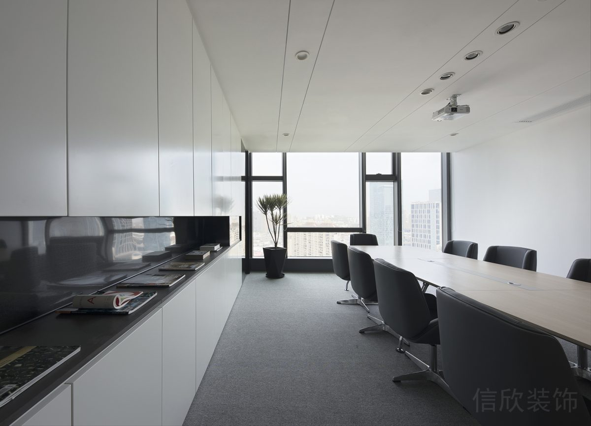 黑白色調(diào)茶水間設(shè)計(jì)裝修地毯會(huì)議廳裝修玻璃隔斷