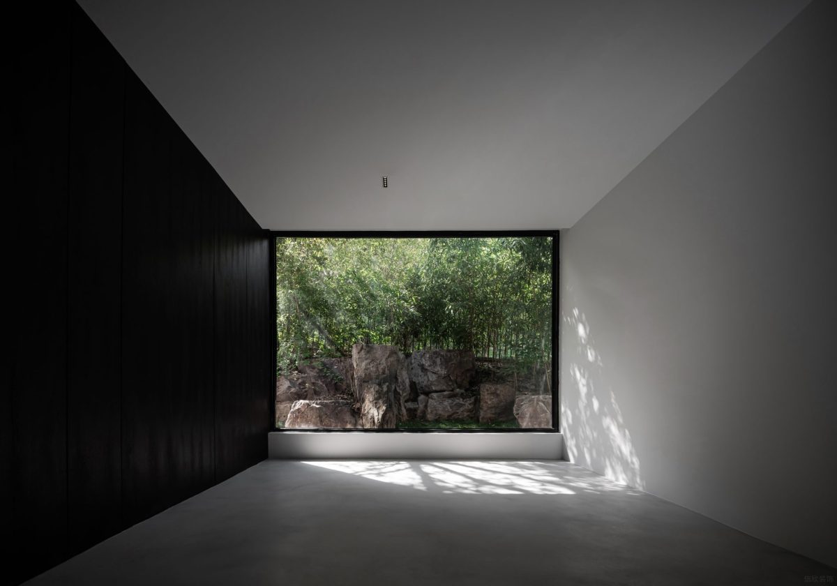 黑白色調(diào)設(shè)計(jì)辦公室過(guò)道微景觀地臺(tái)環(huán)形白色效果