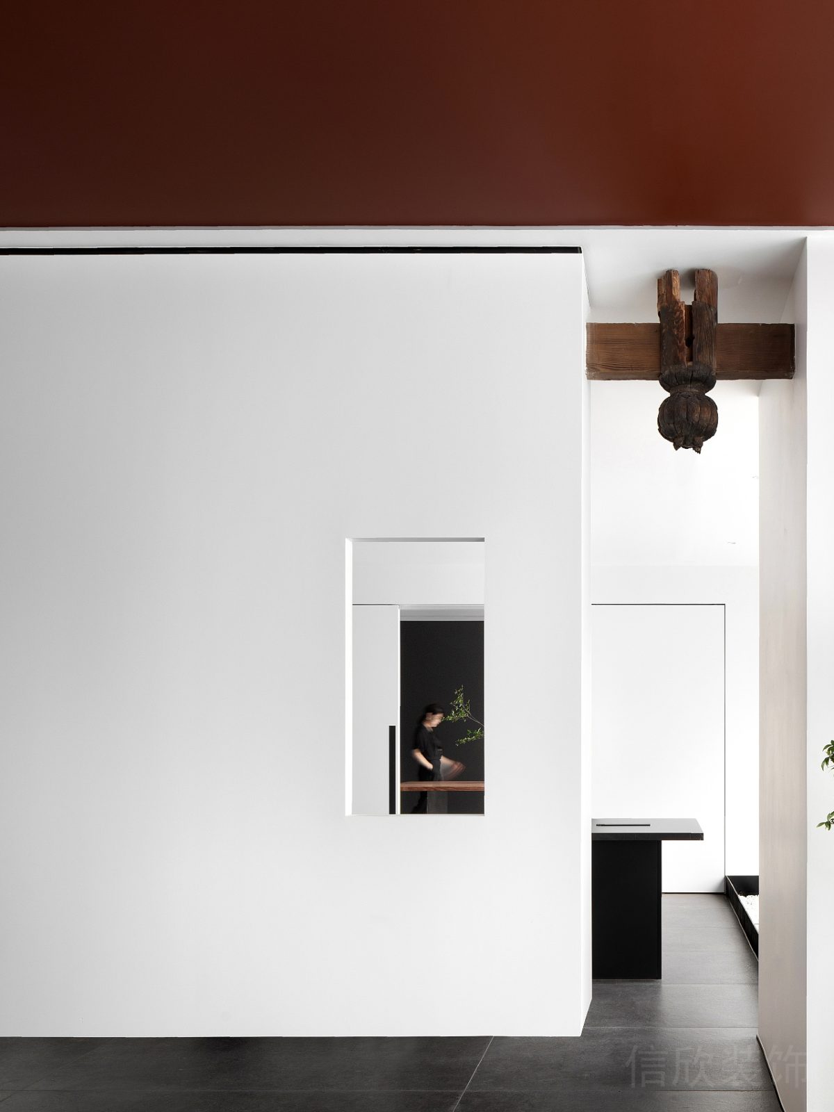 極簡(jiǎn)風(fēng)辦公室裝修視覺設(shè)計(jì)藝術(shù)感石膏線墻體效果辦公室