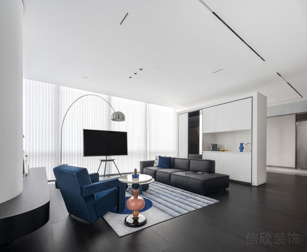 全屋定制客廳設(shè)計(jì)辦公室平頂天花內(nèi)嵌式吸頂燈洽談區(qū)牛仔沙發(fā)