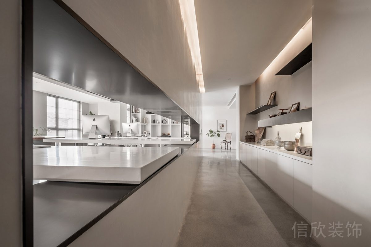 直線式內(nèi)嵌天花裝修設(shè)計(jì)收納墻柜設(shè)計(jì)pvc灰色設(shè)計(jì)辦公室