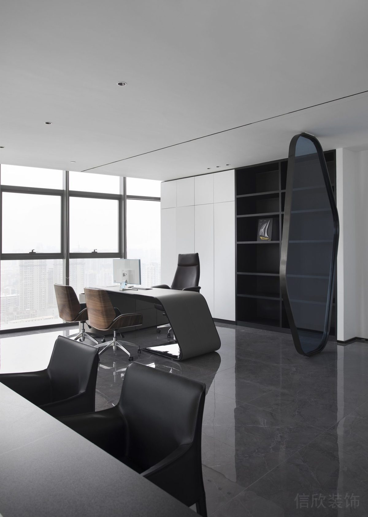 大理石瓷磚裝修設計黑色墻體內(nèi)嵌式裝修總監(jiān)辦公室裝修效果