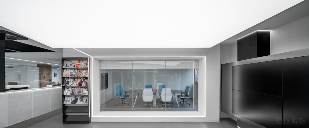 經(jīng)典黑白色調(diào)設(shè)計(jì)工作室裝修燈飾環(huán)繞式多功能設(shè)計(jì)書(shū)柜墻體效果圖