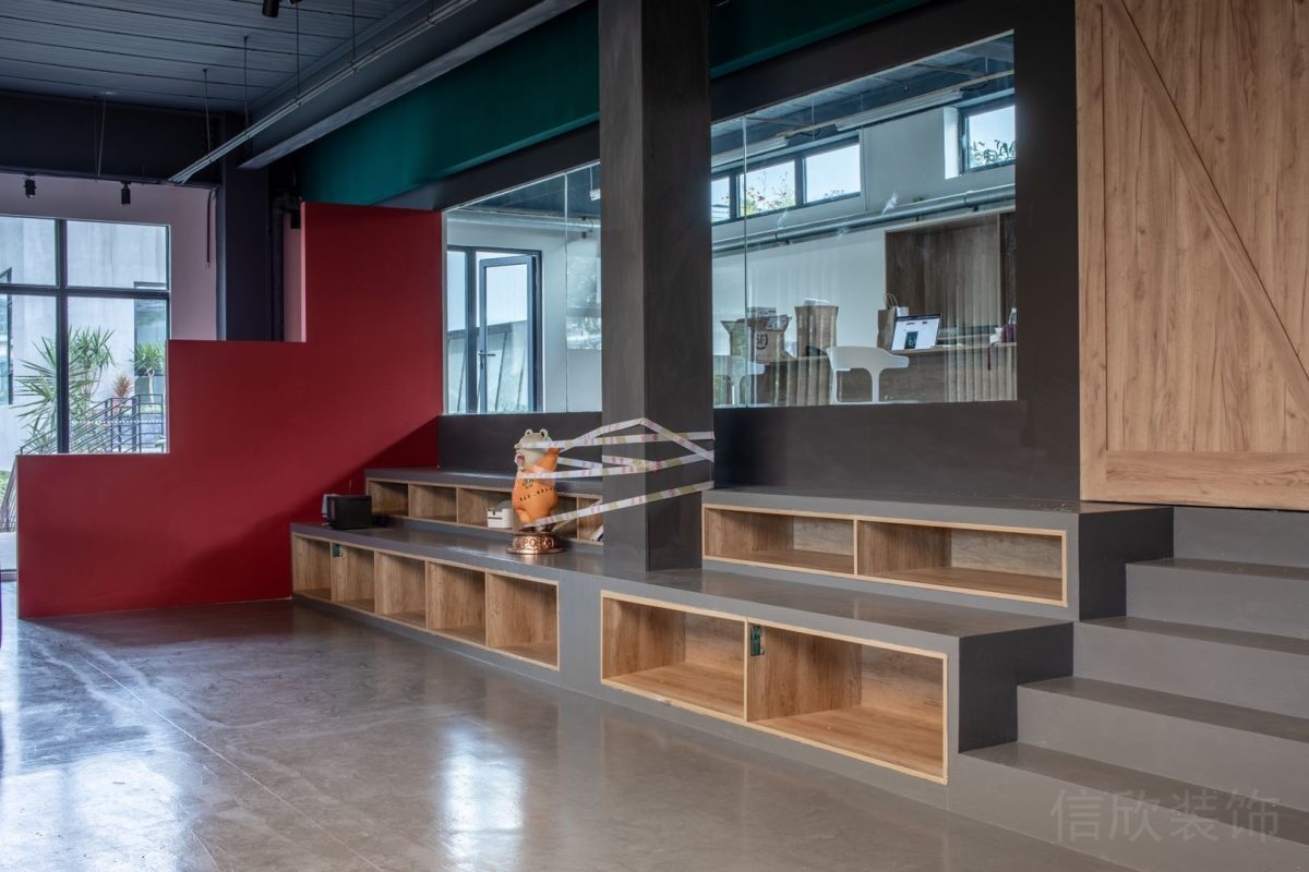 書柜鏤空墻體隔斷墻柱設(shè)計裝修原木風玻璃隔斷裝修辦公室休息區(qū)