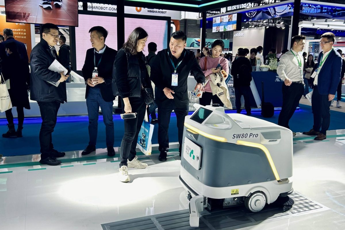 清潔機(jī)器人演示